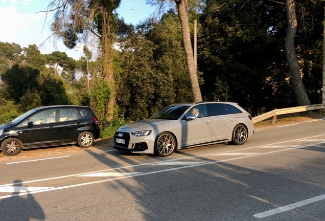 Audi RS4 Avant B9