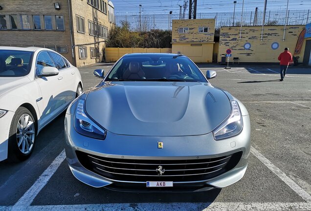 Ferrari GTC4Lusso T