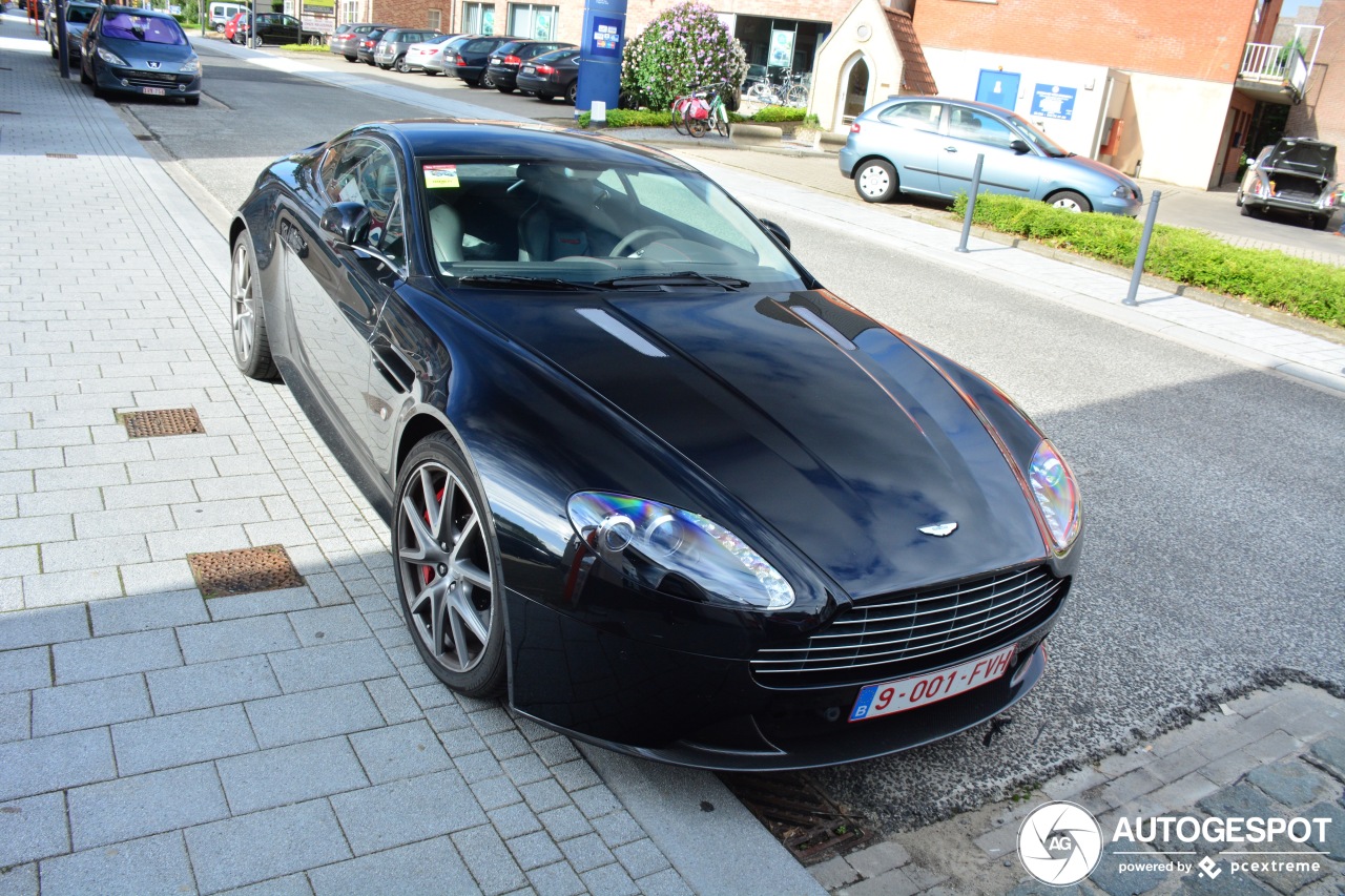 Aston Martin V8 Vantage S