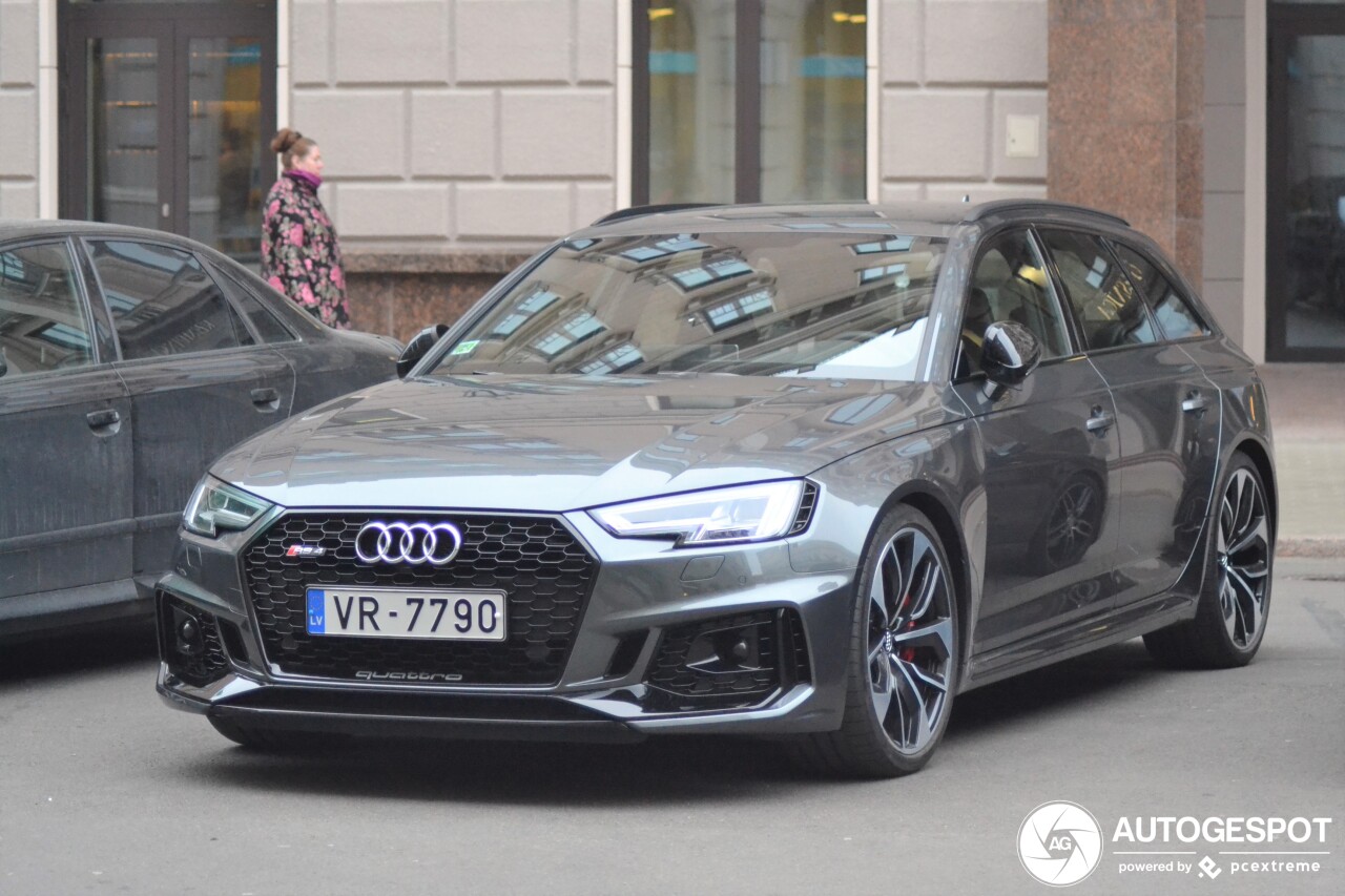 Audi RS4 Avant B9