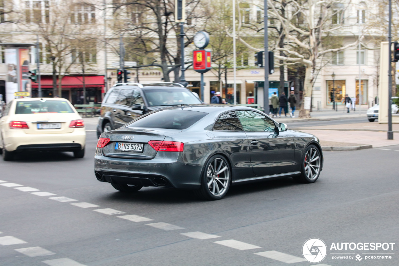 Audi RS5 B8 2012