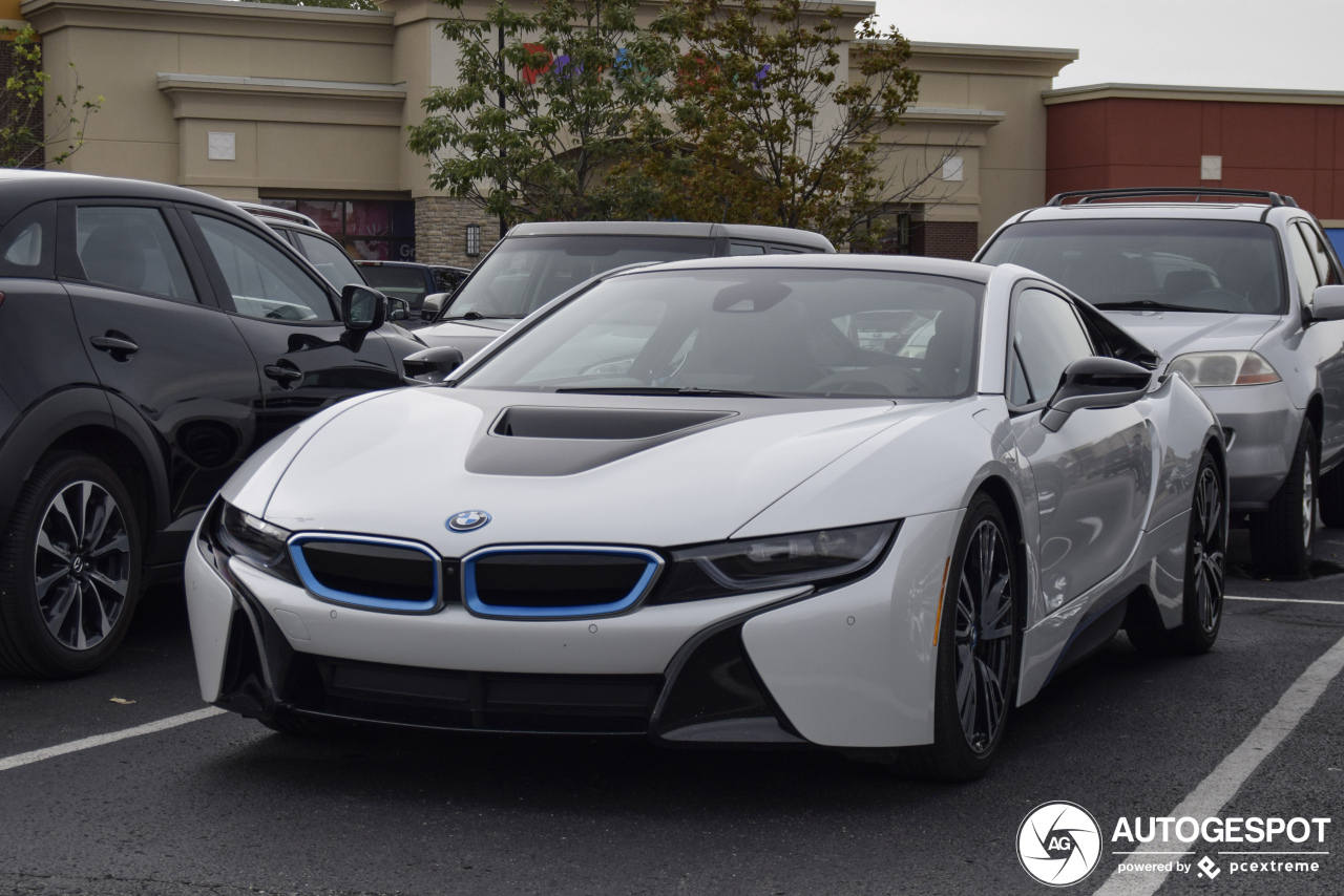 BMW i8