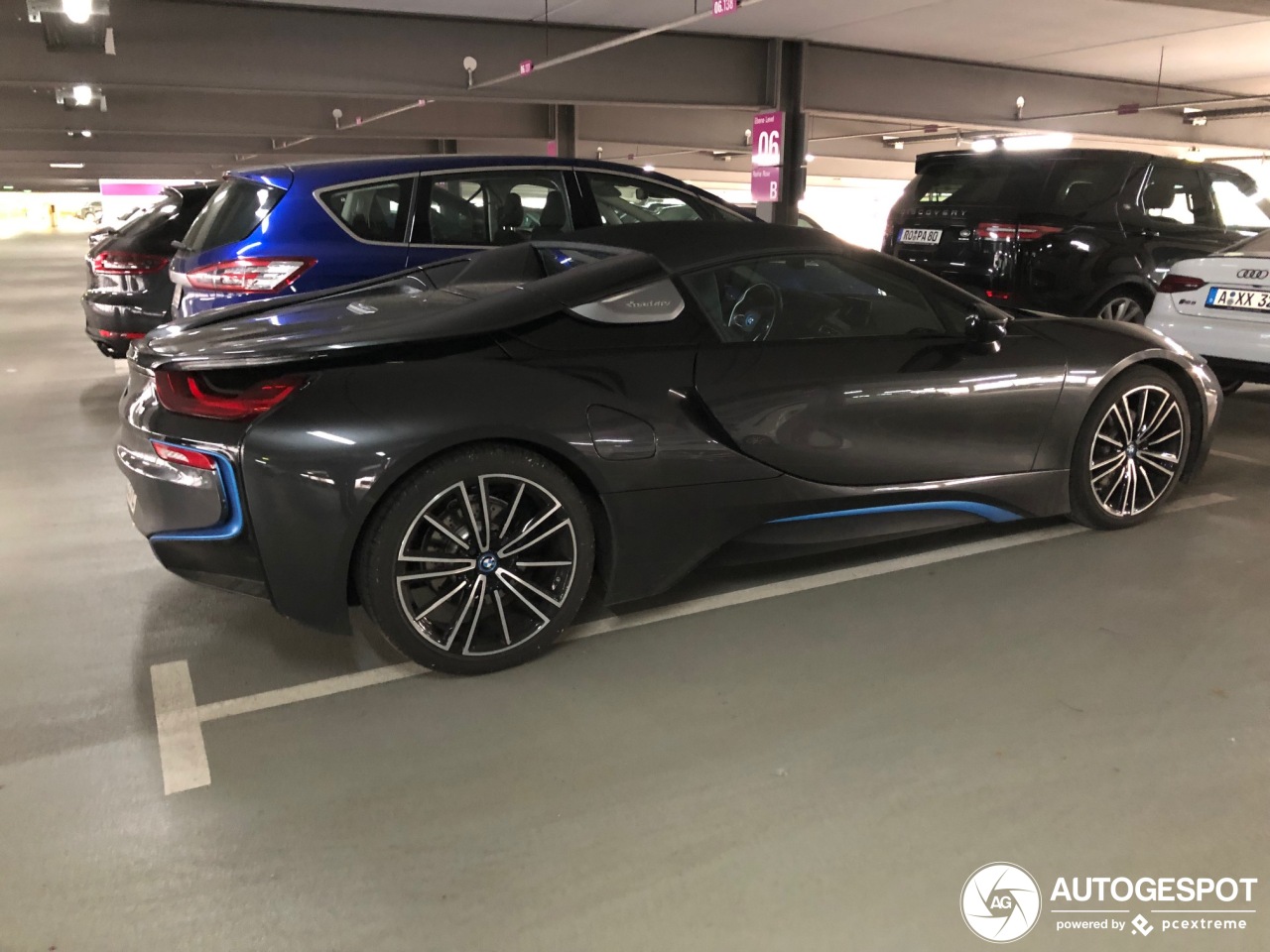 BMW i8 Roadster