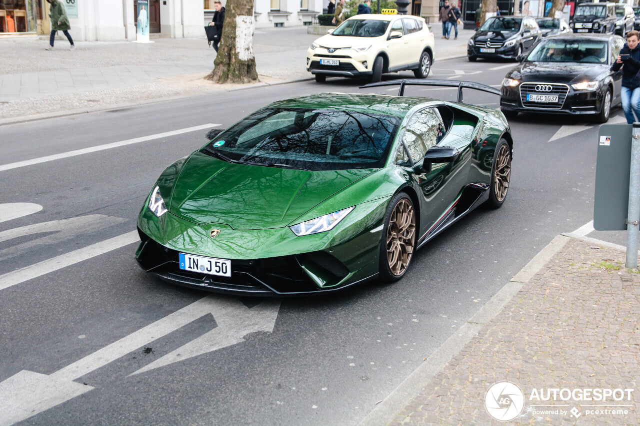 Lamborghini Huracán LP640-4 Performante