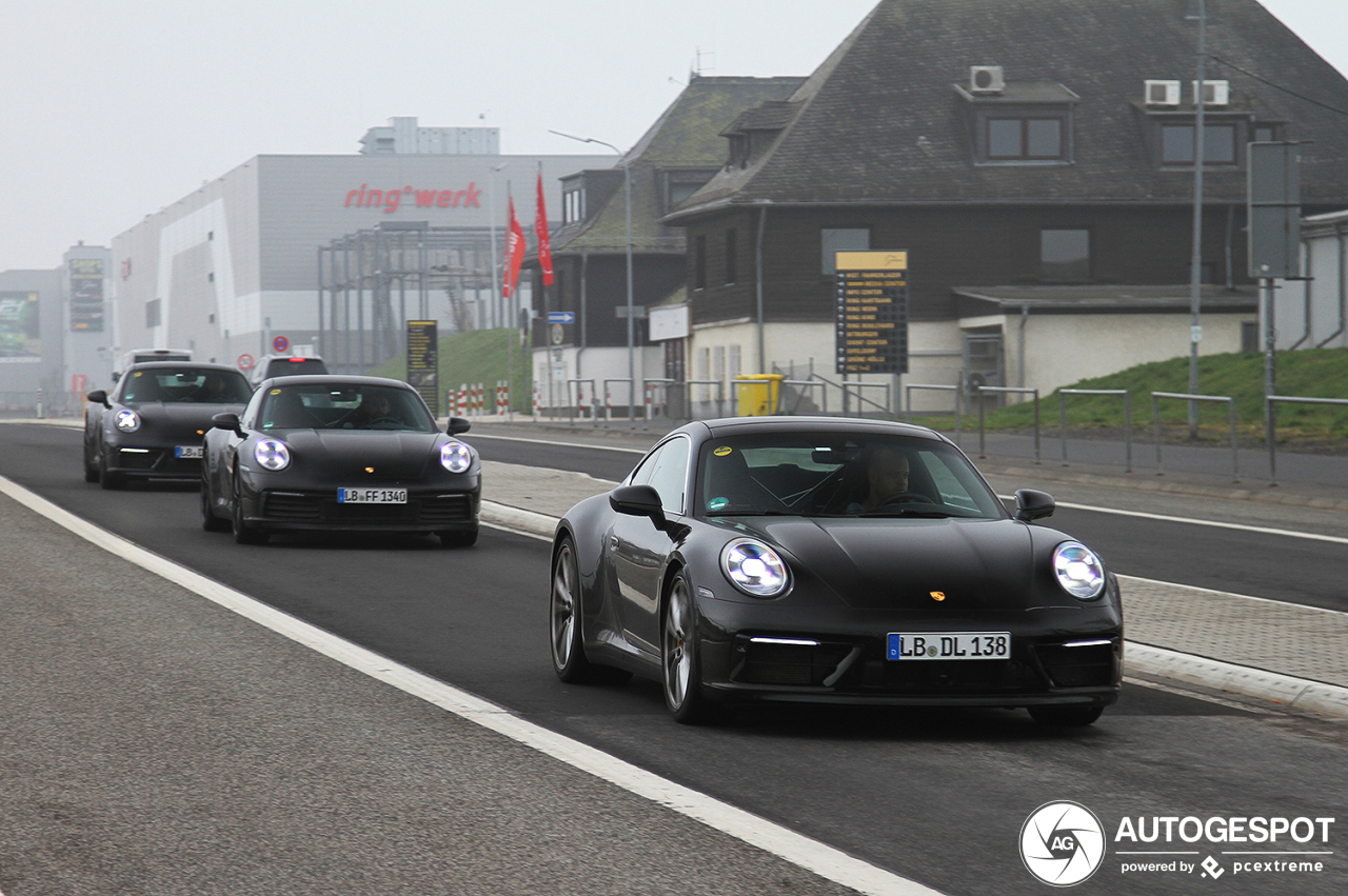 Porsche 992 Carrera 4S