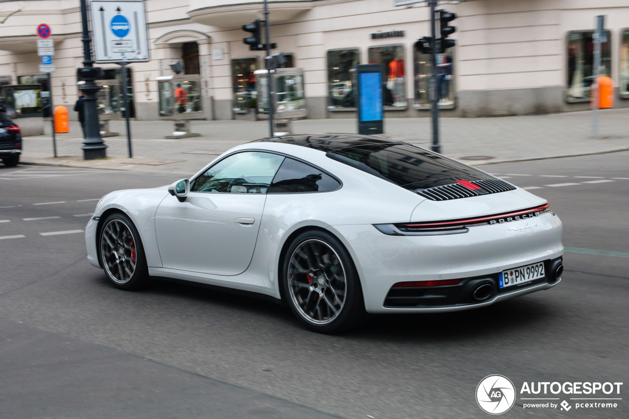 Porsche 992 Carrera 4S