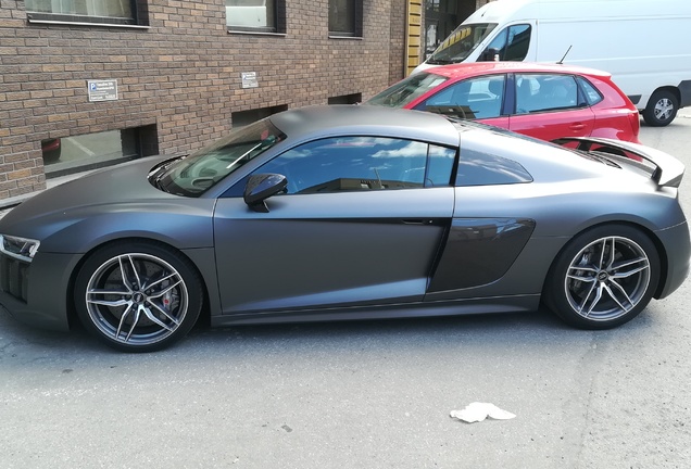 Audi R8 V10 Plus 2015