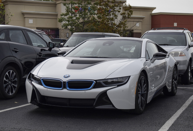 BMW i8