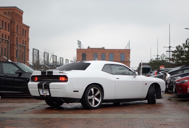 Dodge Challenger SRT-8 392