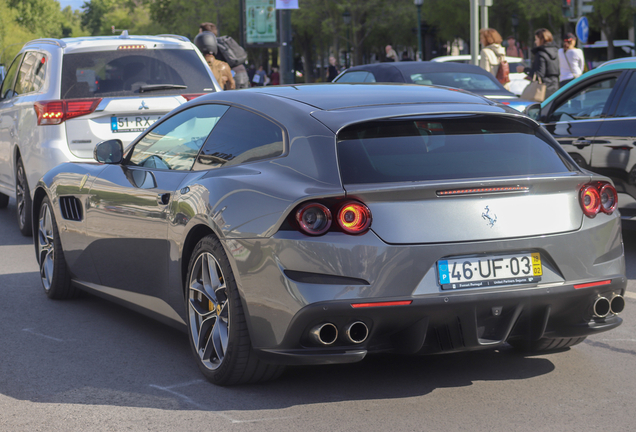 Ferrari GTC4Lusso T