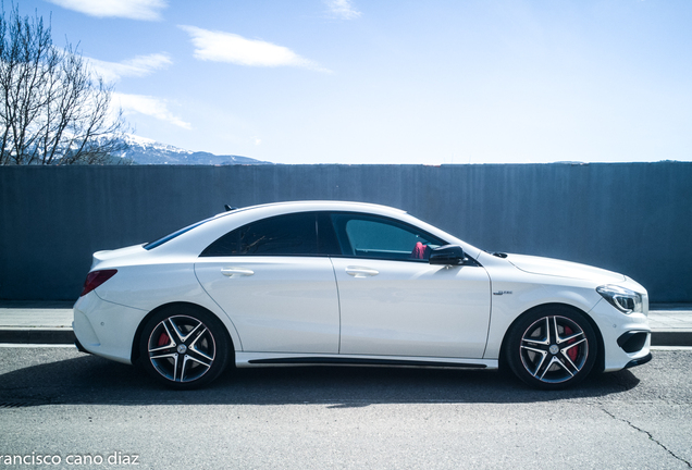 Mercedes-Benz CLA 45 AMG C117