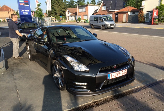 Nissan GT-R 2012