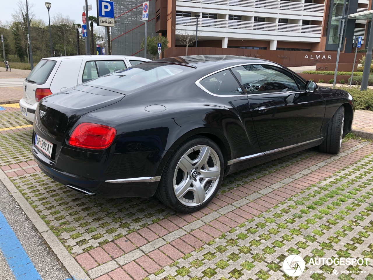 Bentley Continental GT 2012