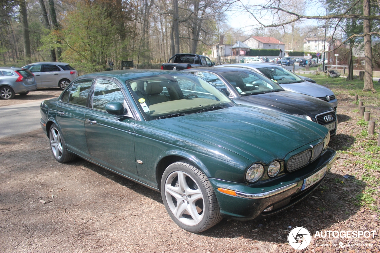 Jaguar XJR