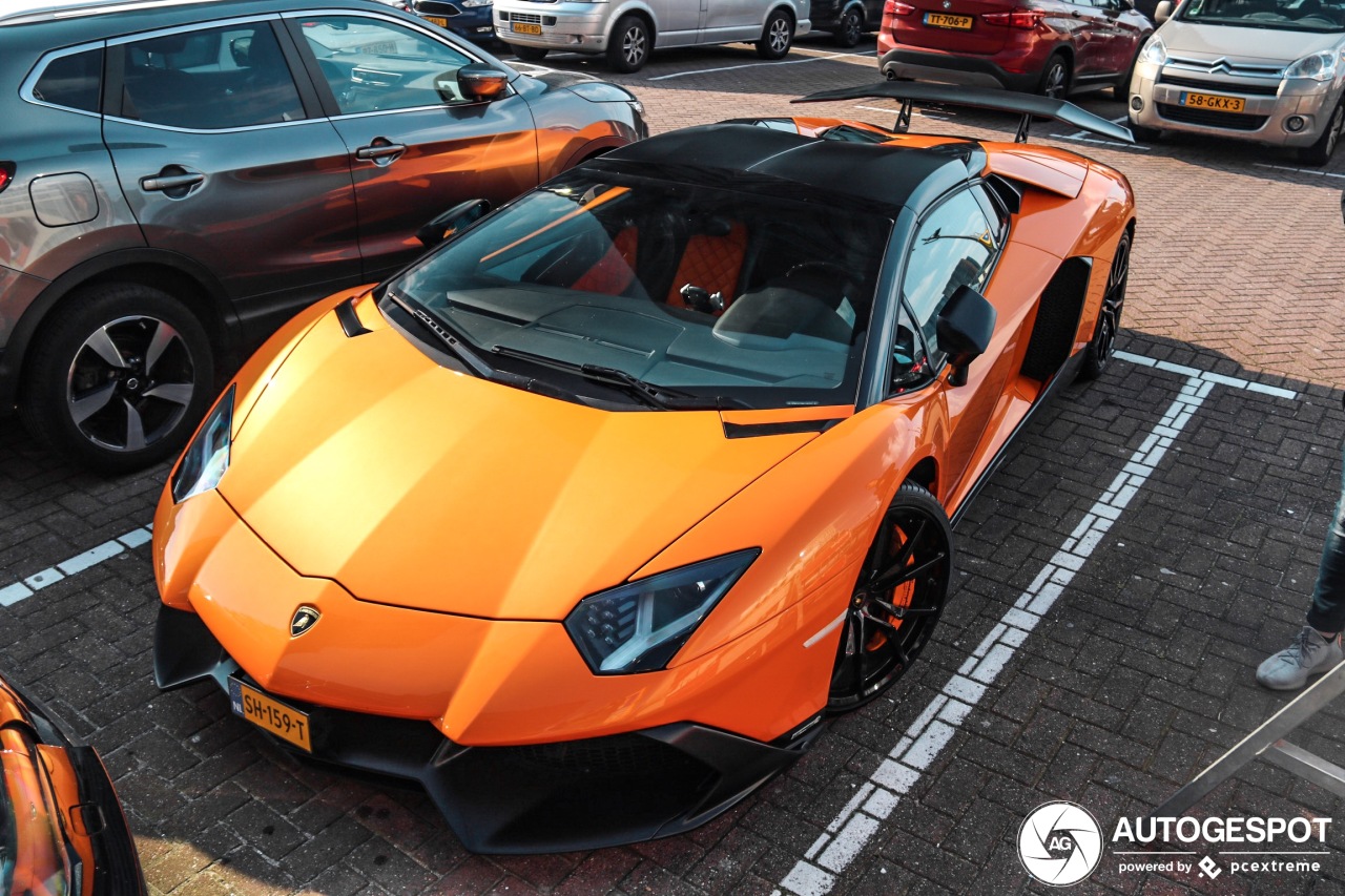 Lamborghini Aventador LP700-4 Roadster