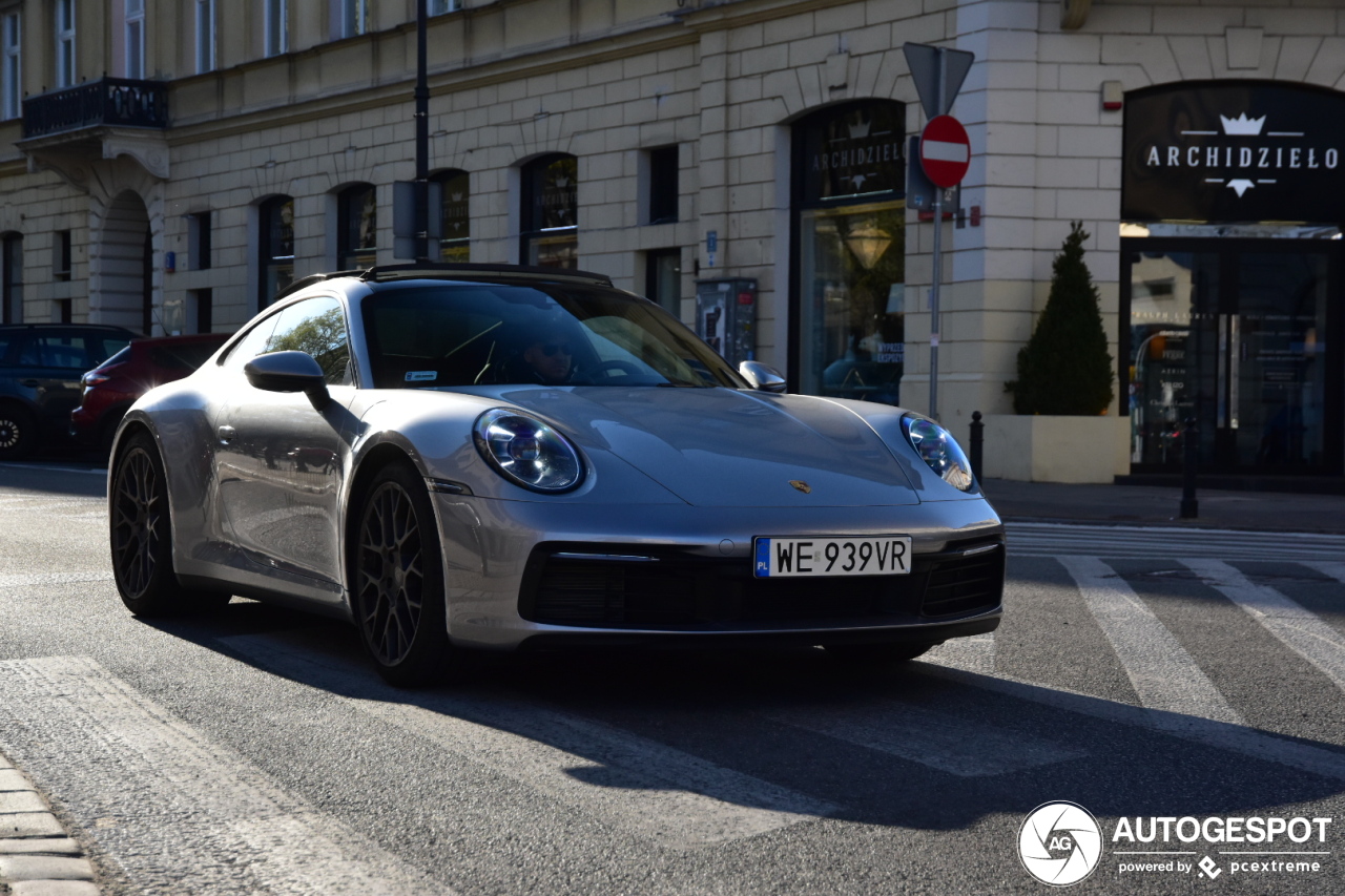 Porsche 992 Carrera 4S