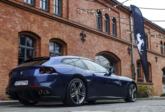 Ferrari GTC4Lusso