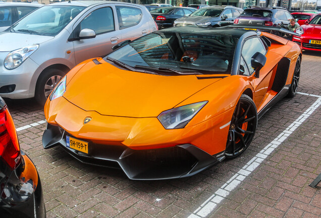 Lamborghini Aventador LP700-4 Roadster