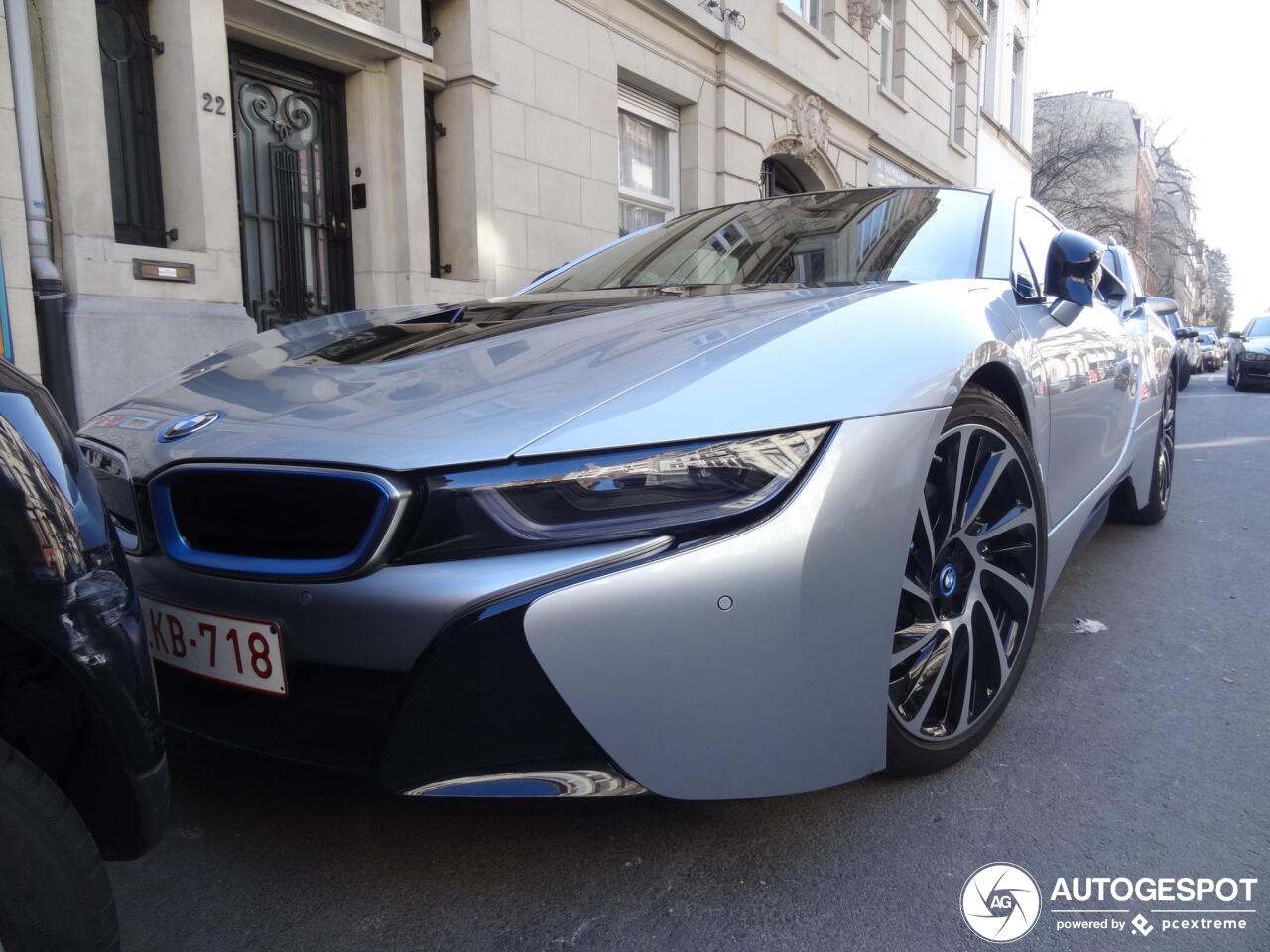 BMW i8