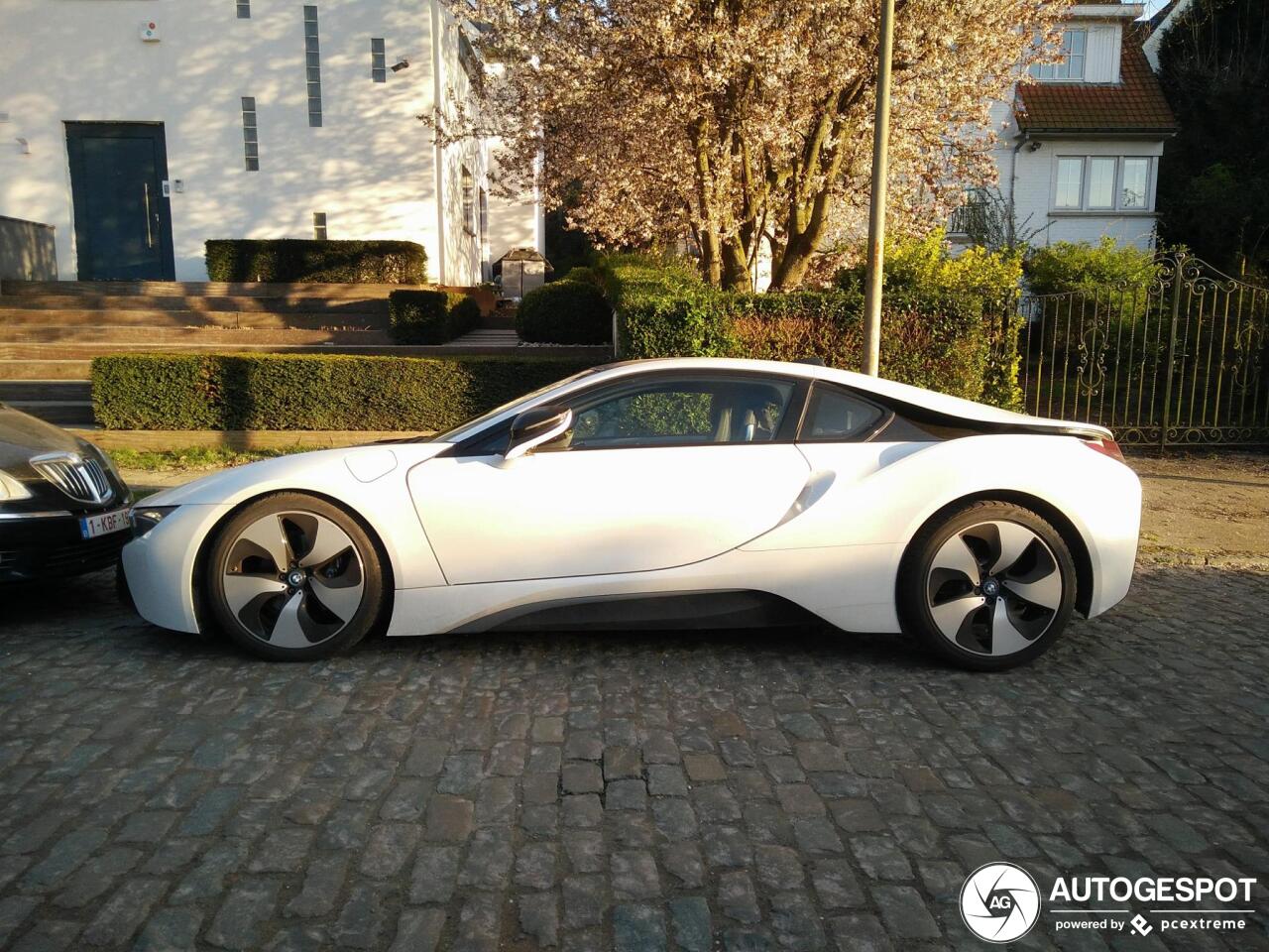 BMW i8