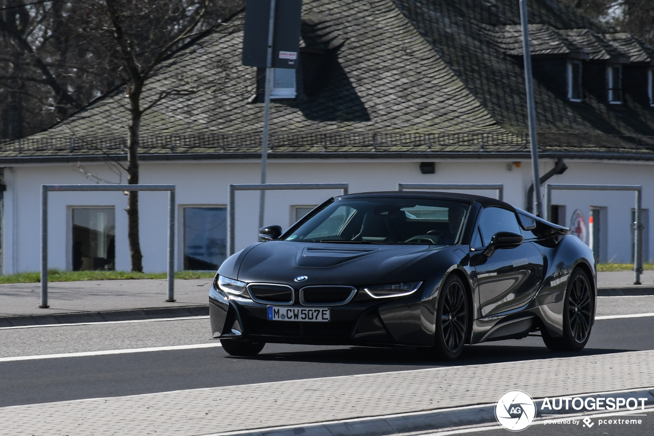 BMW i8 Roadster