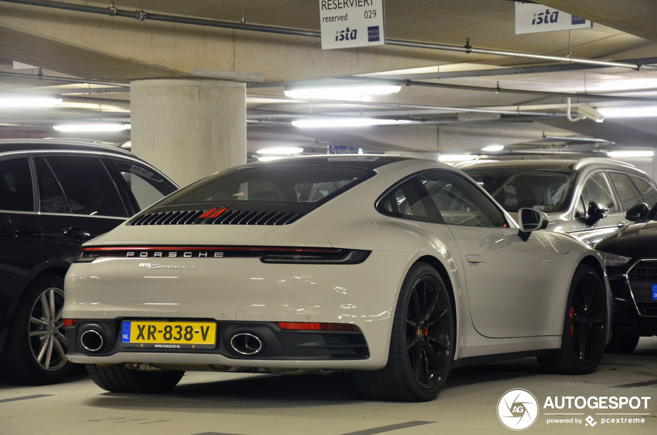 Porsche 992 Carrera 4S