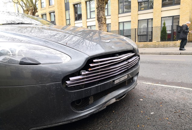 Aston Martin V8 Vantage