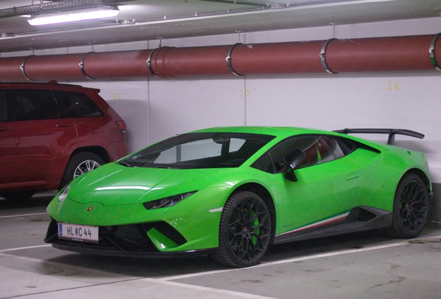 Lamborghini Huracán LP640-4 Performante