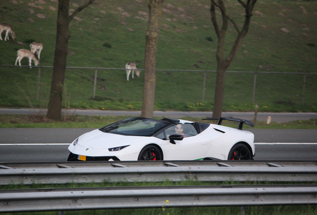 Lamborghini Huracán LP640-4 Performante Spyder