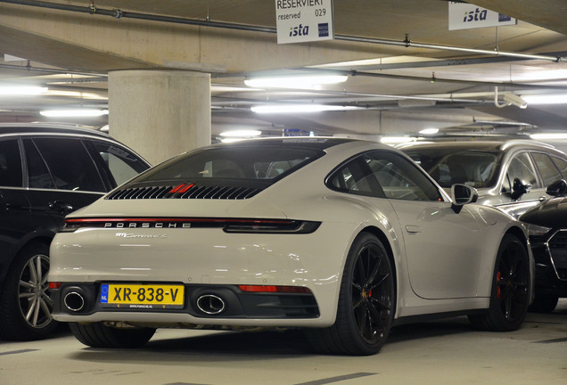 Porsche 992 Carrera 4S