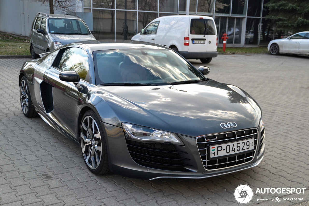 Audi R8 V10