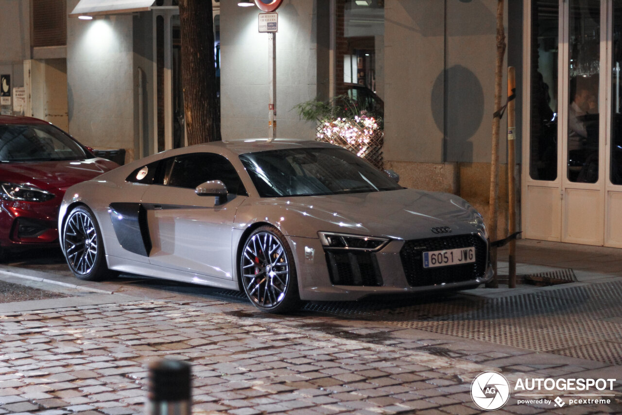 Audi R8 V10 2015