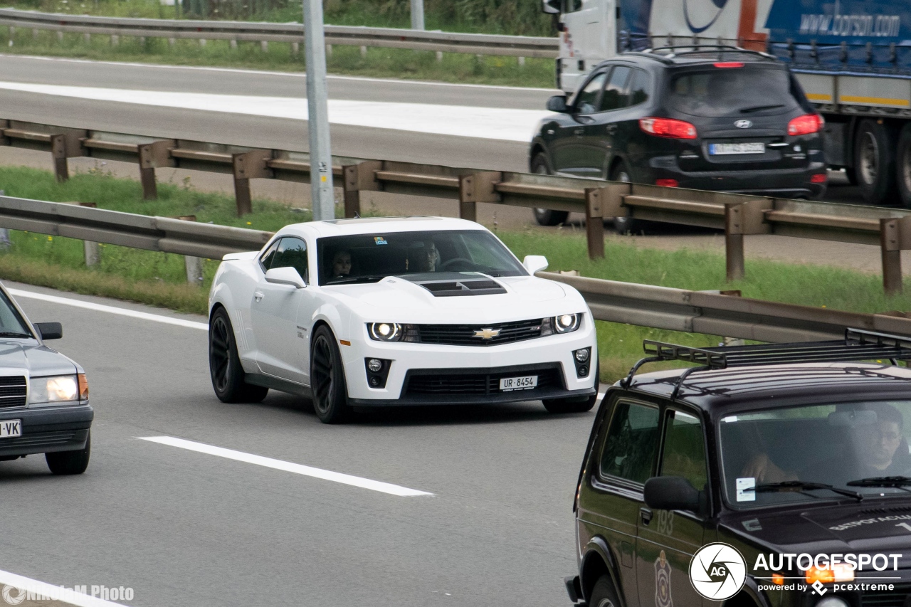 Chevrolet Camaro ZL1 2014