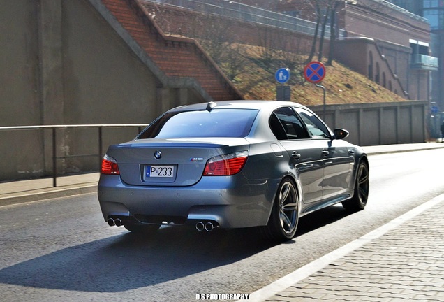 BMW M5 E60 2005