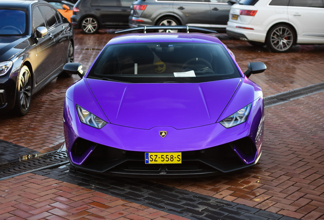 Lamborghini Huracán LP640-4 Performante