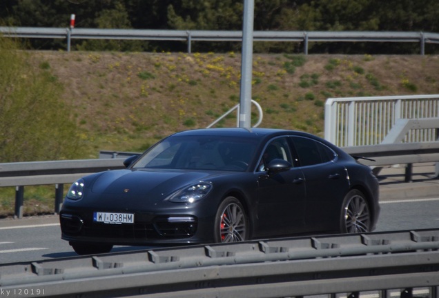 Porsche 971 Panamera Turbo