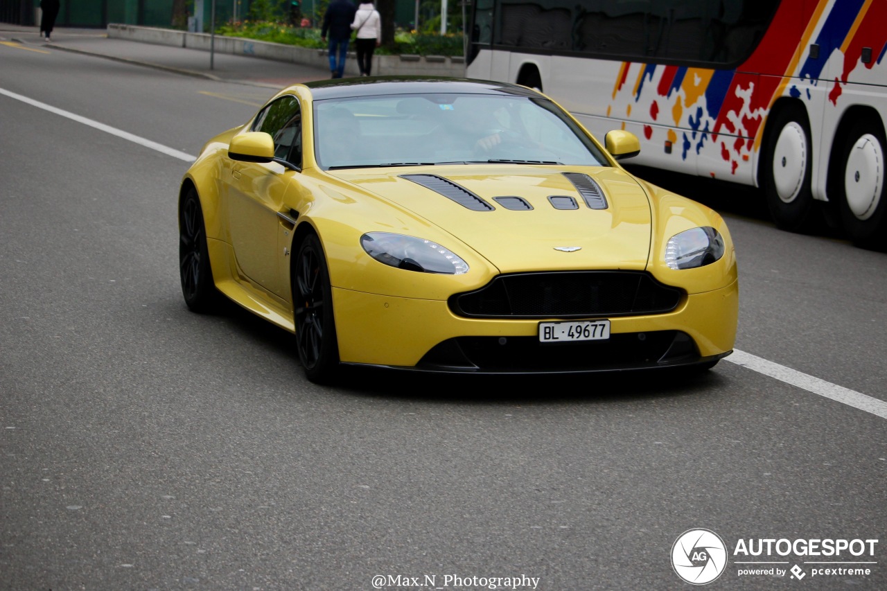 Aston Martin V12 Vantage S