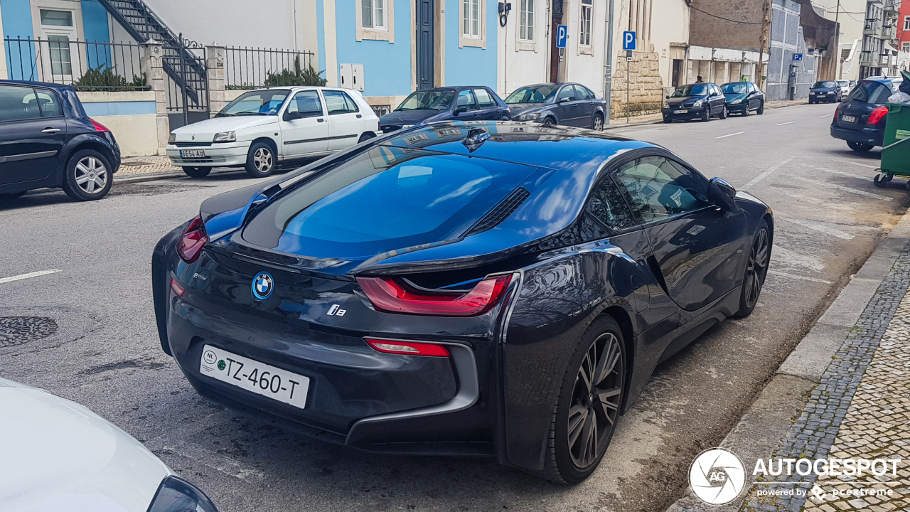 BMW i8