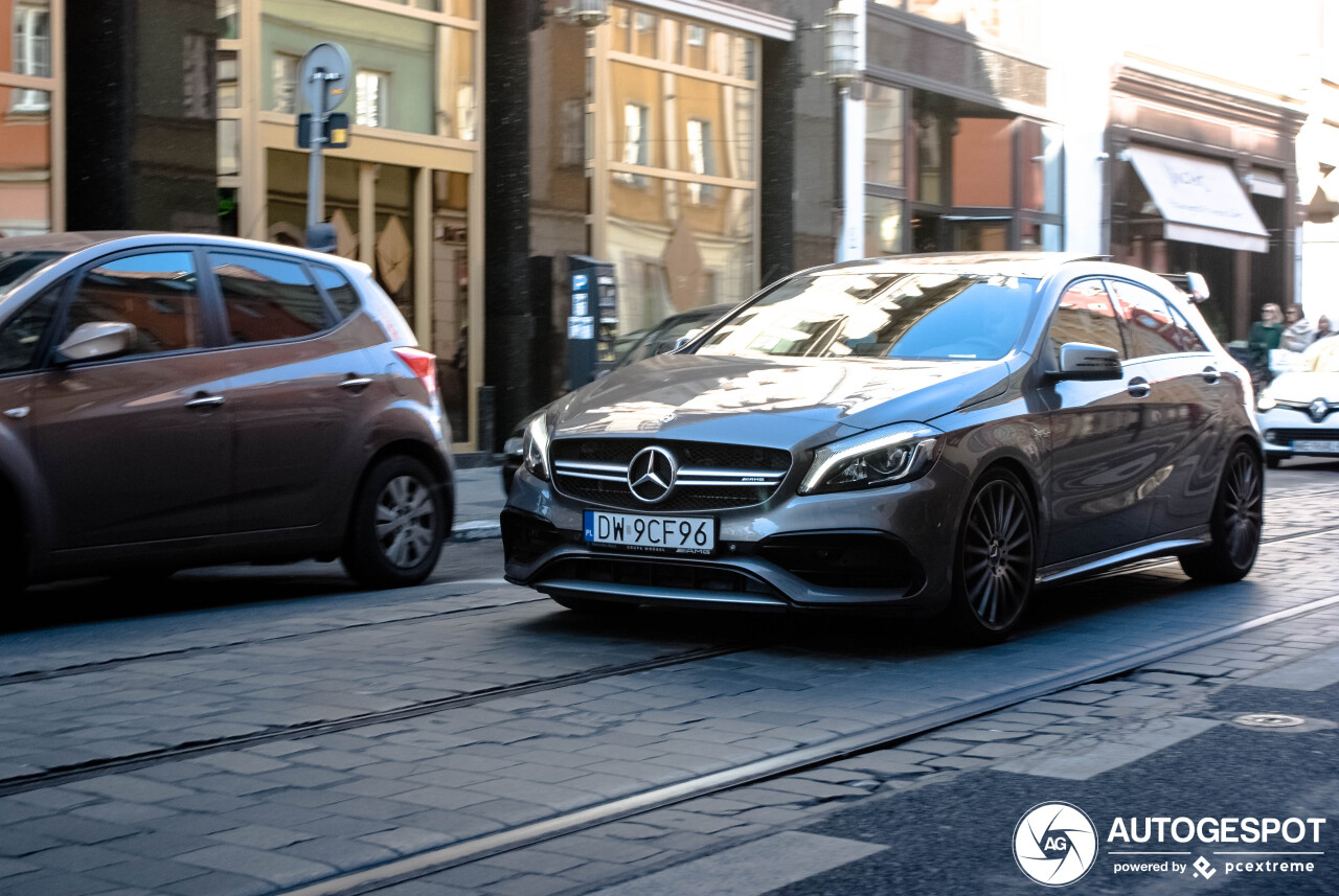 Mercedes-AMG A 45 W176 2015