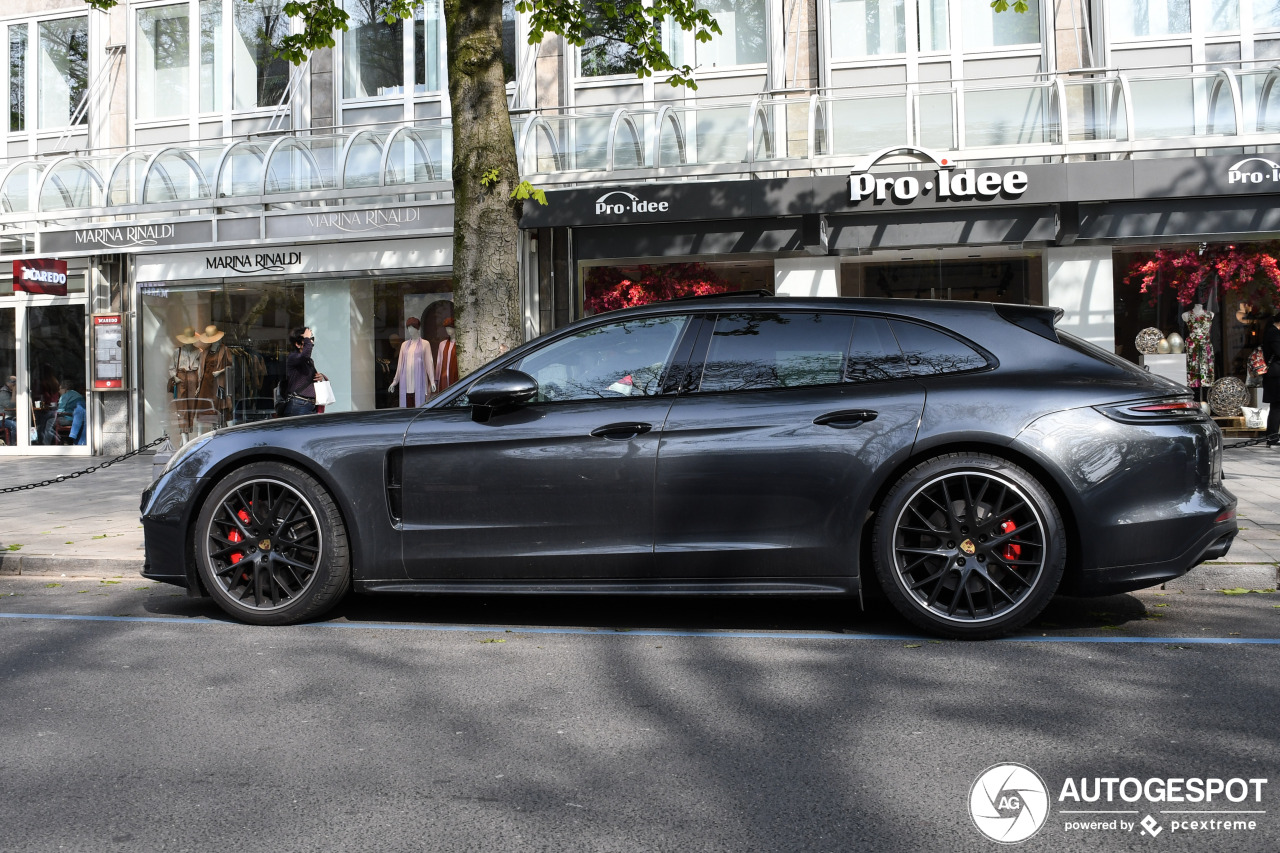 Porsche 971 Panamera GTS Sport Turismo