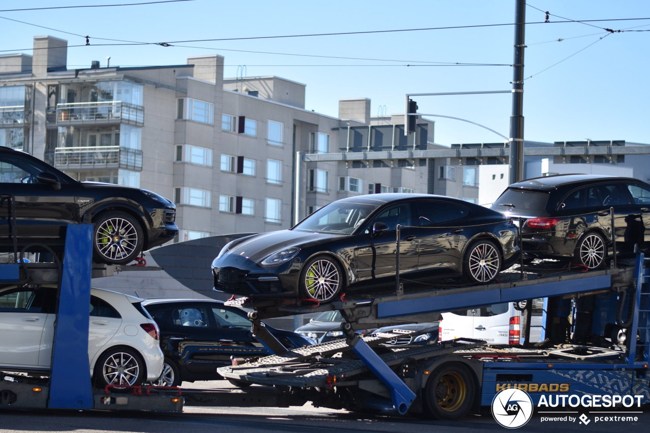 Porsche 971 Panamera Turbo S E-Hybrid