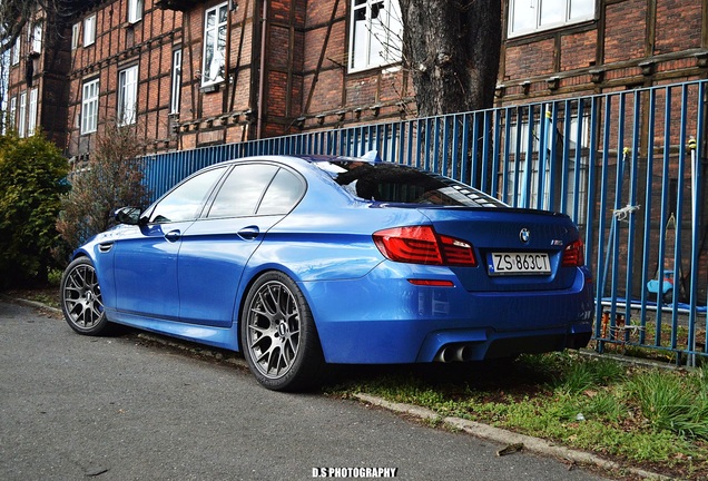 BMW M5 F10 2011