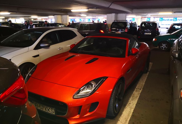 Jaguar F-TYPE S V8 Convertible