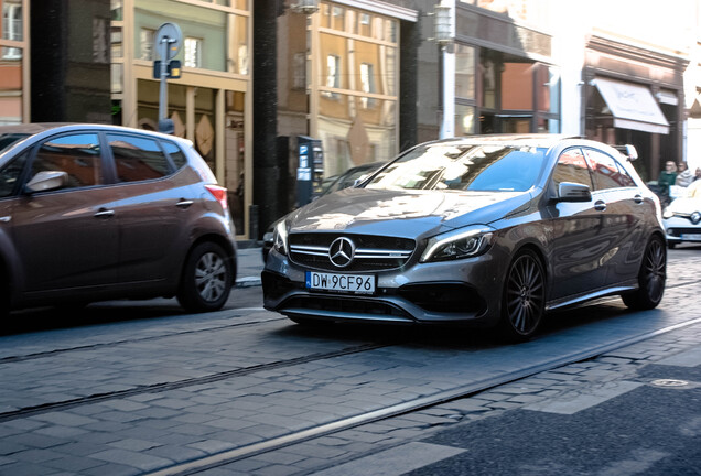 Mercedes-AMG A 45 W176 2015