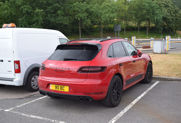 Porsche 95B Macan GTS