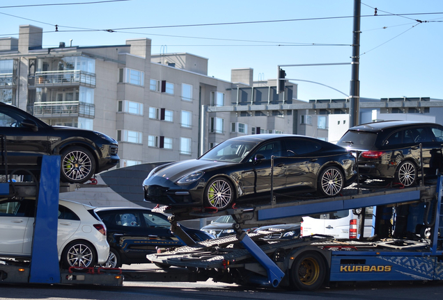 Porsche 971 Panamera Turbo S E-Hybrid