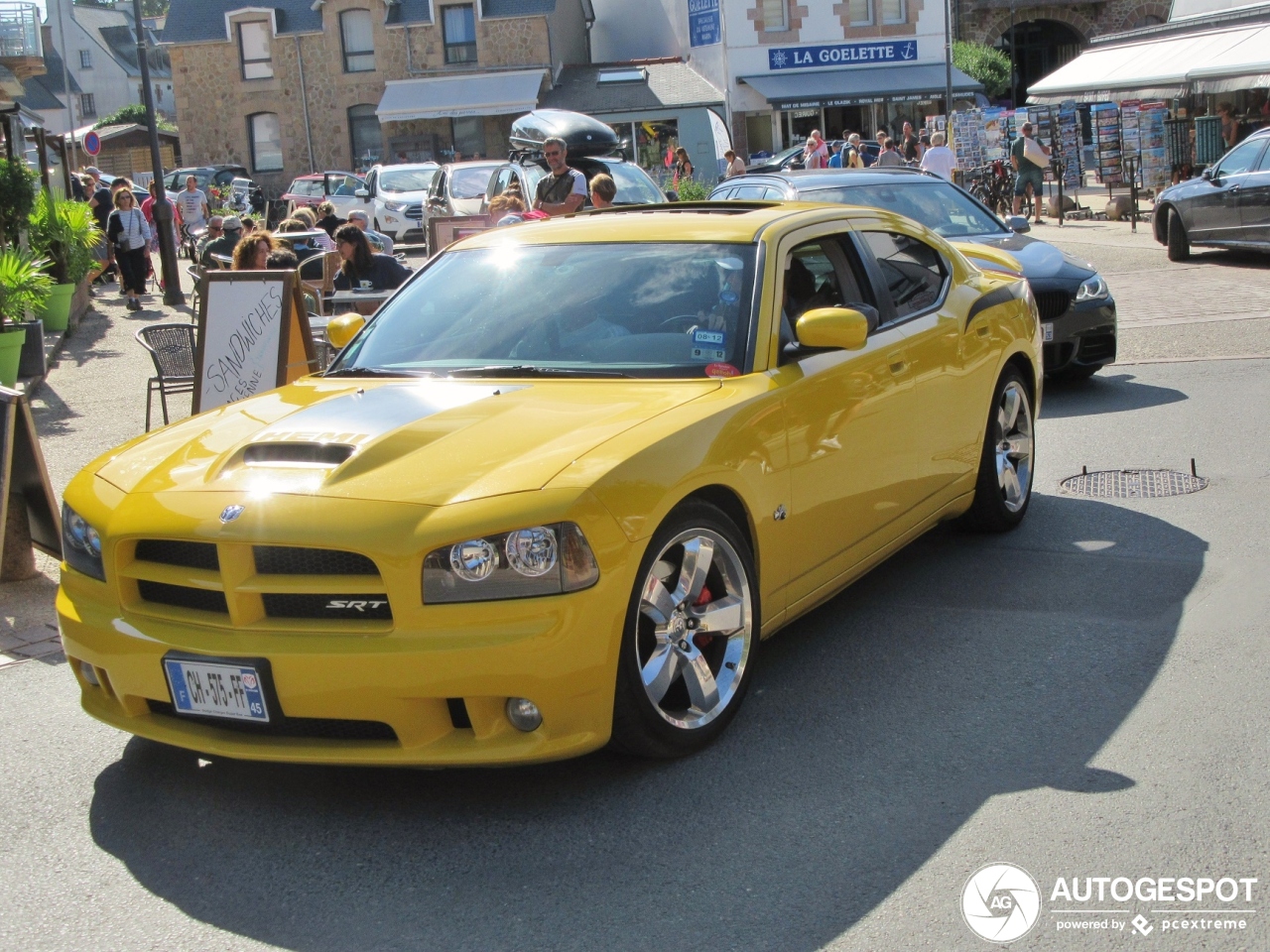 Dodge Charger SRT-8 Super Bee