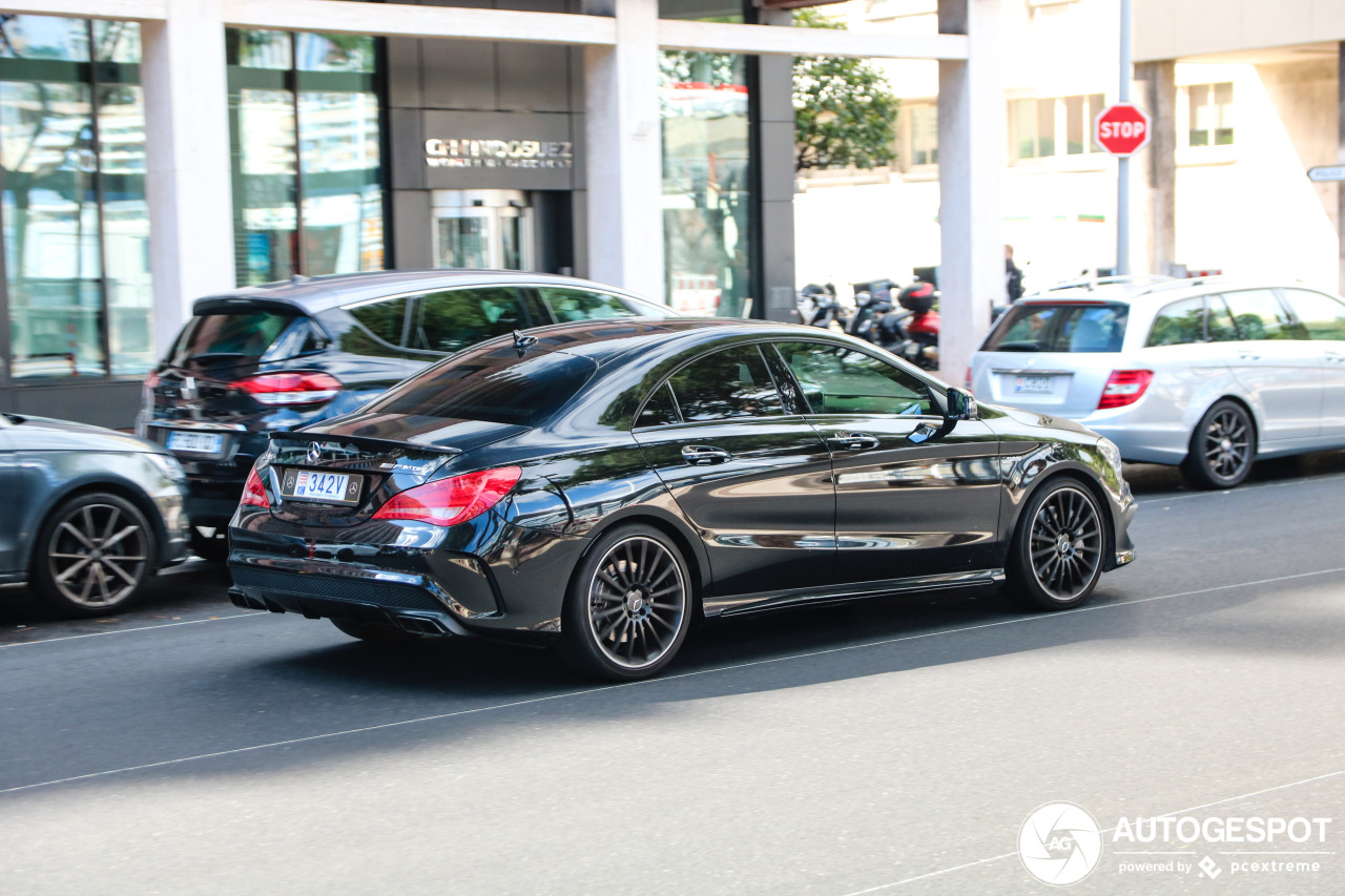 Mercedes-Benz CLA 45 AMG C117