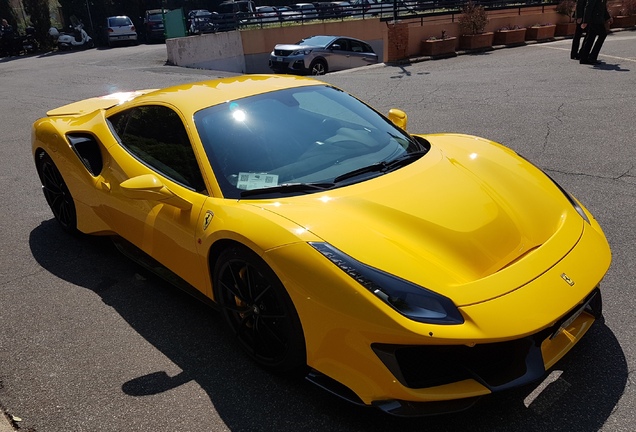 Ferrari 488 Pista