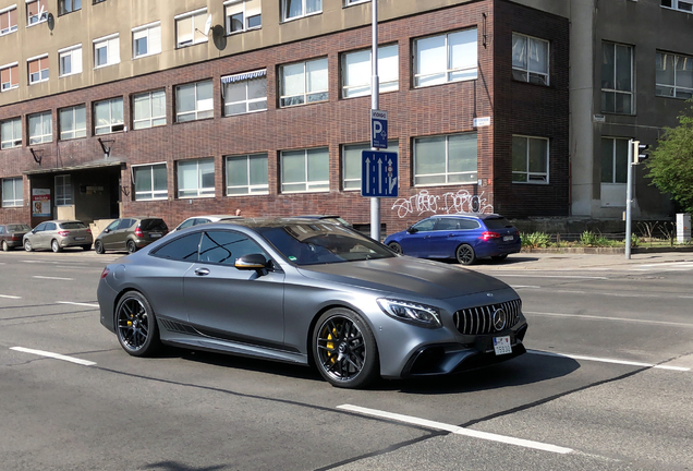 Mercedes-AMG S 63 Coupé C217 2018 Yellow Night Edition